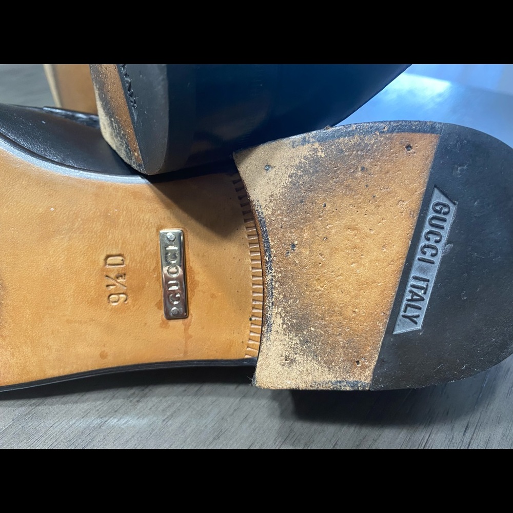 Men’s Vintage Black Leather Gucci Loafers - Picture 8 of 8